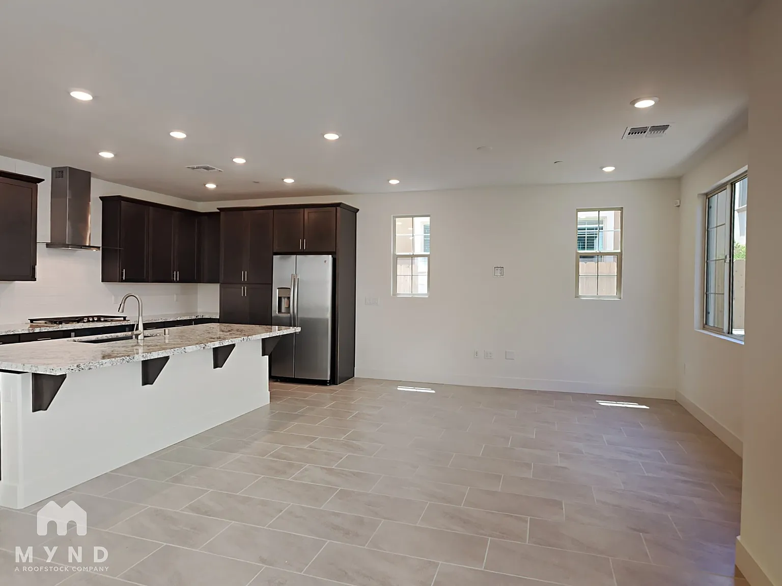 5 bed, 3.0 bath, 2140 sqft, $3,245 — Photo 4