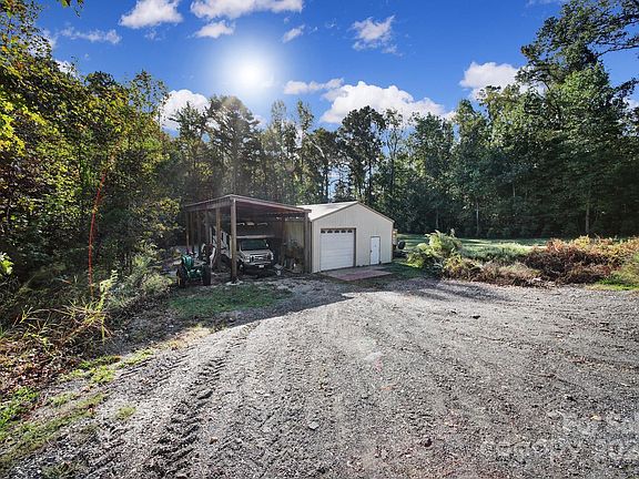 3rd image of 1314 Bridgewood Dr