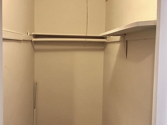 4th image of 5414 S Dorchester Ave #223
