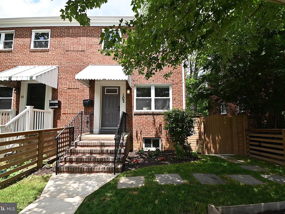 1st image of 102 E Glendale Ave