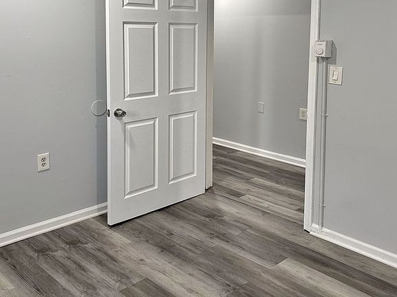 5th image of 552 N 10th St #1
