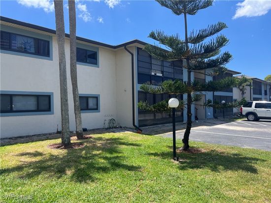 17426 Birchwood Ln APT 8, Fort Myers, FL 33908