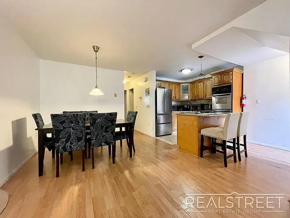 189 Saratoga Ave #1