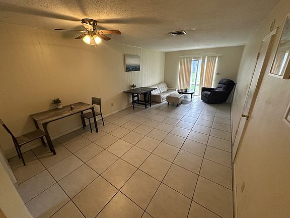 2nd image of 2325 W Pensacola St APT 159