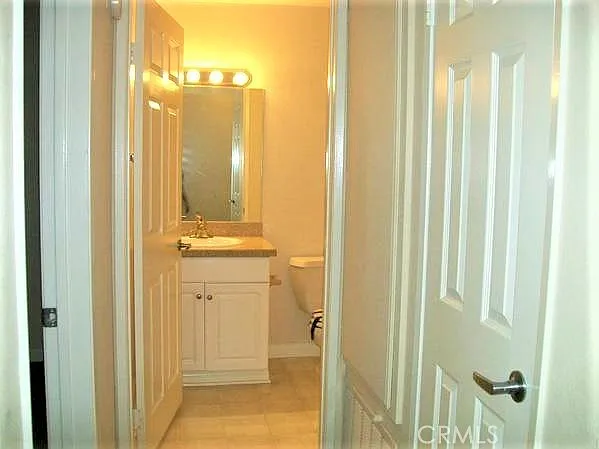 5510 Owensmouth Ave #213 — Photo 17
