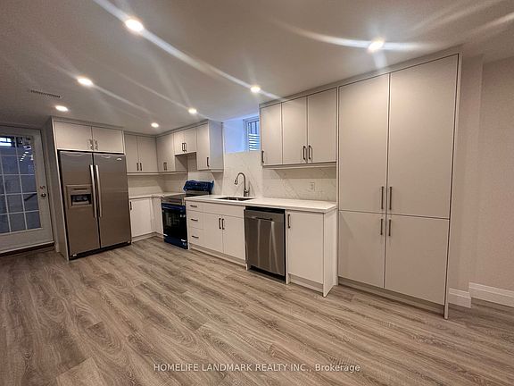 3rd image of 2036 Grosvenor St