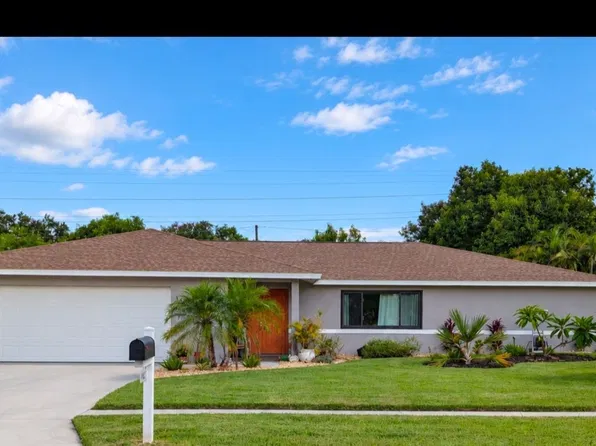 1402 S Larkwood Sq, Fort Myers, FL 33919