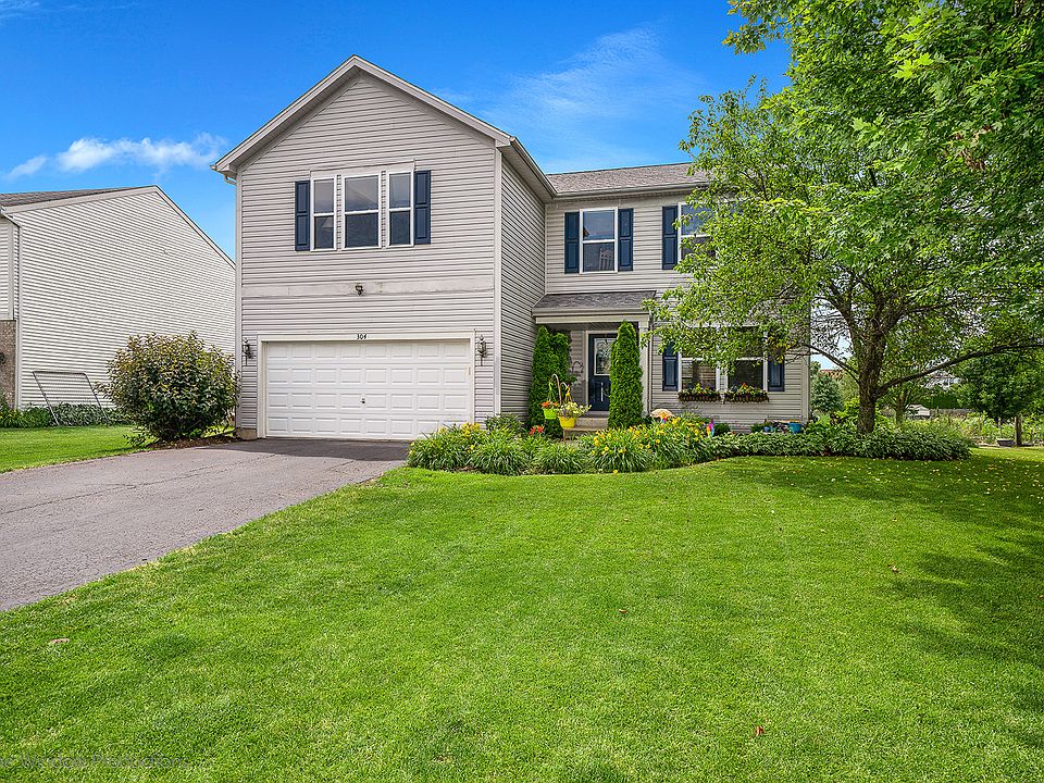 1st image of 304 Briarwood Dr