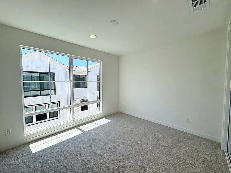 2554 Delphinium Ln — Photo 27
