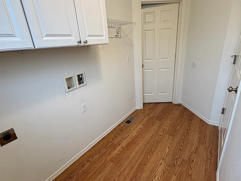 1540 Florence St — Photo 13