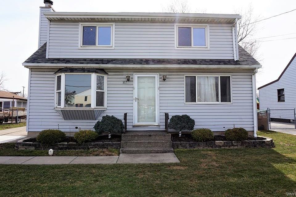1st image of 317 Cherokee Dr