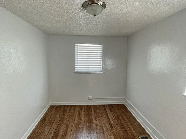 3171 S Lincoln St — Photo 8
