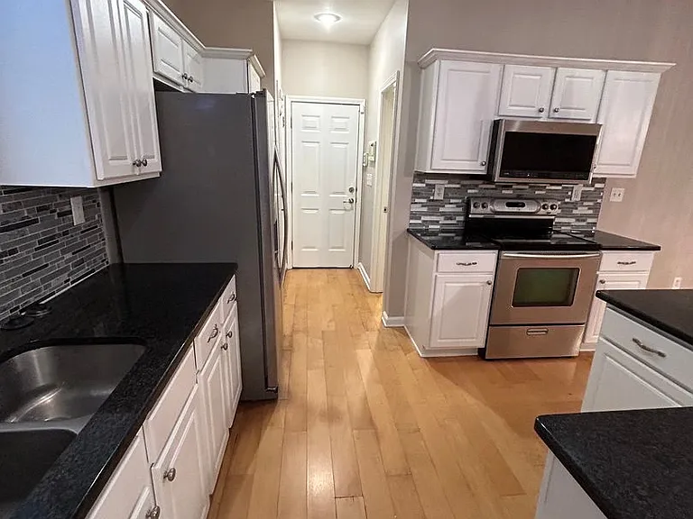 1390 Island Town Dr — Photo 12