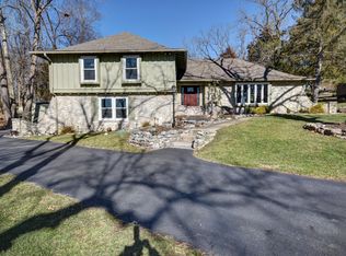 5379 S Timberlake Dr, Springfield, MO 65804