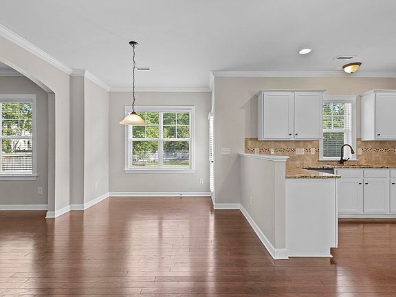 3rd image of 322 W Goldeneye Ln