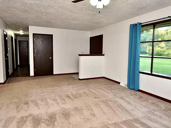 3rd image of 3116 Lookout Dr