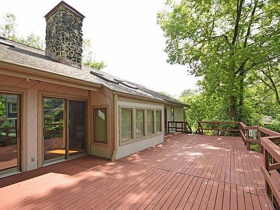 4th image of 102 Michigan Dr