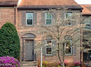 2853 Yarn Ct, Falls Church, VA 22042