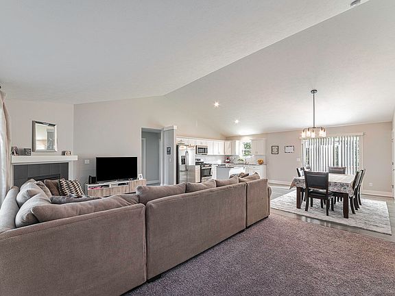 4th image of 5458 Camfield Dr