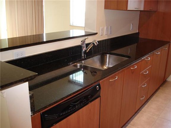 3rd image of 700 E Boynton Beach Blvd Unit 310
