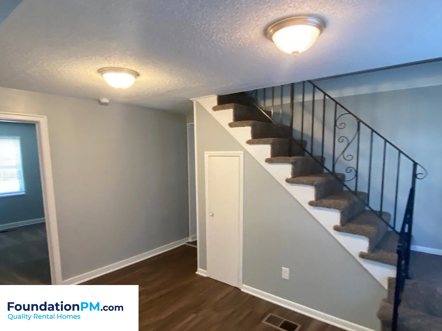 1392 Kyle Street - 1 — Photo 4