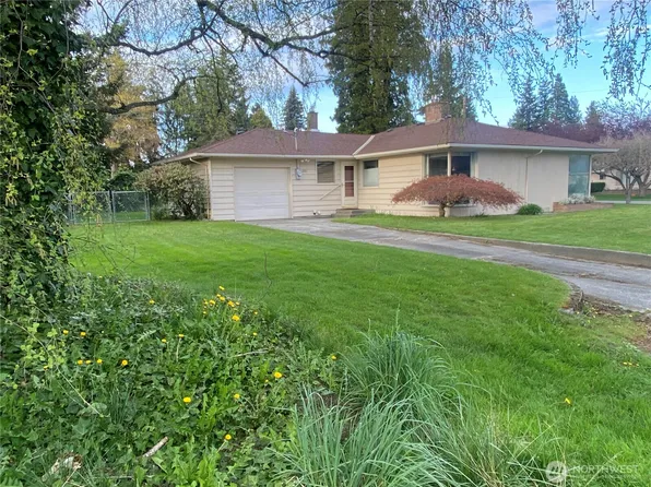 2311 W Parkway Drive, Mount Vernon, WA 98273