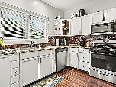 207 E Blake Ave — Photo 16
