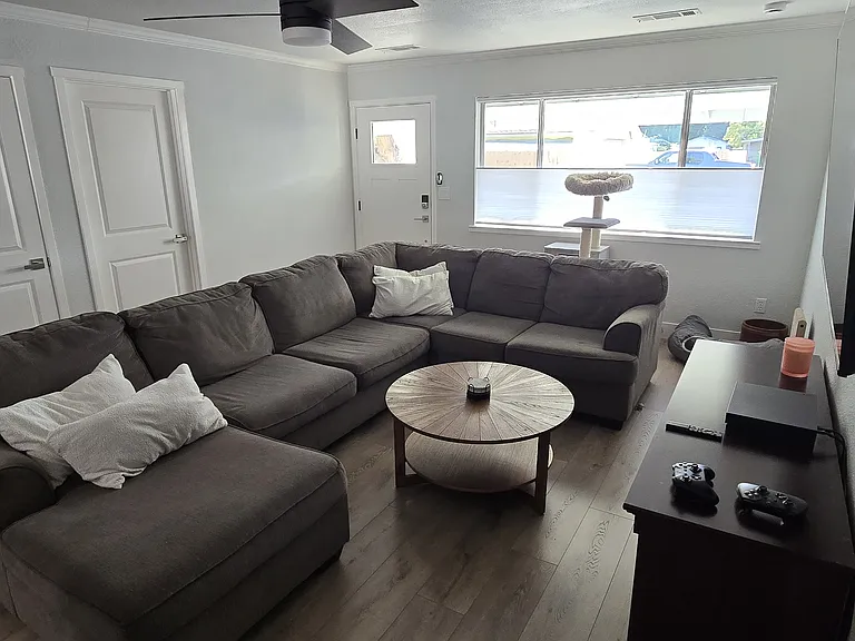 2801 Henderson Rd — Photo 15