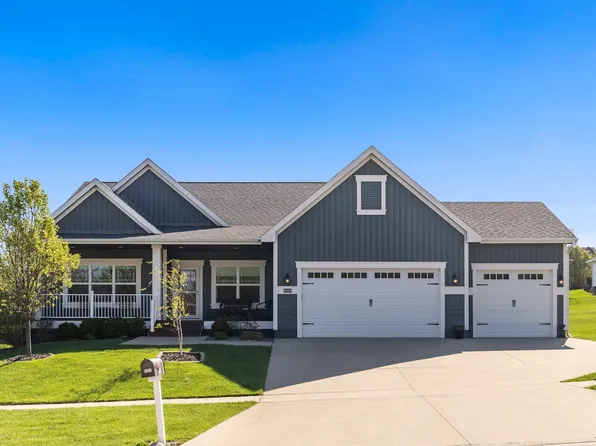 1009 S 12th St, Adel, IA 50003