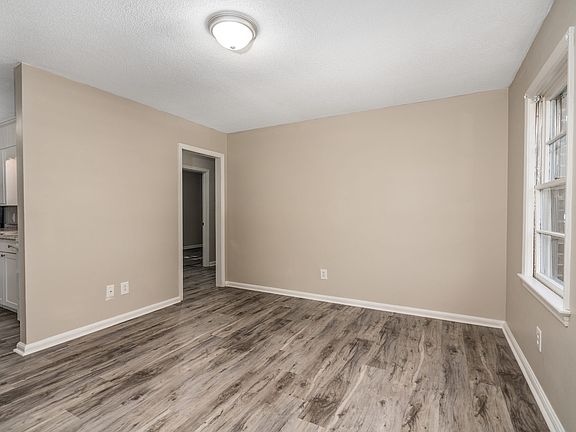 3rd image of 657 Kingston Ave
