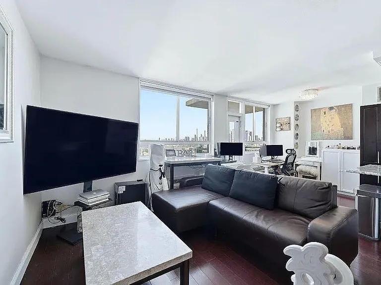 100 Manhattan Ave #2312 — Photo 3