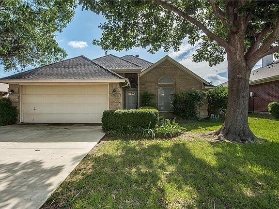2nd image of 2121 Stoneridge Dr