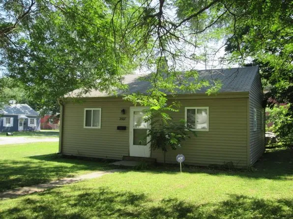 2007 John A Creighton Blvd, Omaha, NE 68111
