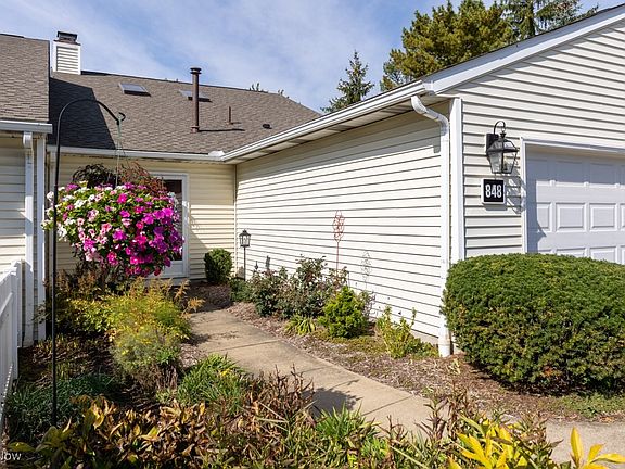 2nd image of 848 Knightsbridge Dr