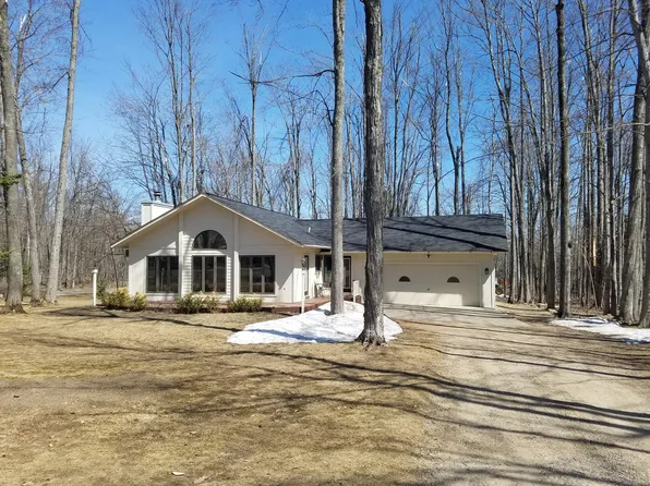 6237 Foothills Trl, Gaylord, MI 49735