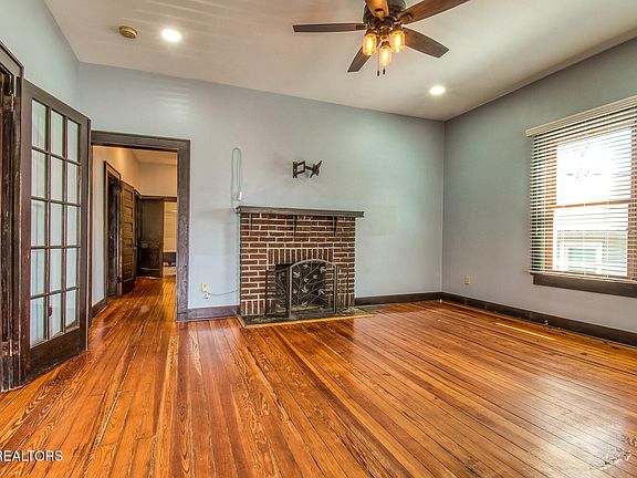 5th image of 1910 Luttrell St