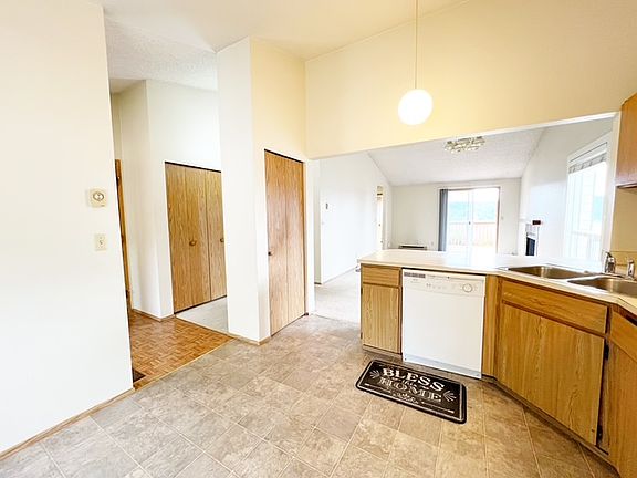 5th image of 5925 Madrona Ave NE Unit A