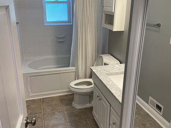 2nd image of 6147 Benneville St #1