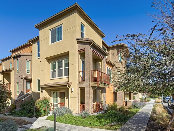 2nd image of 1315 Venturi Dr #2