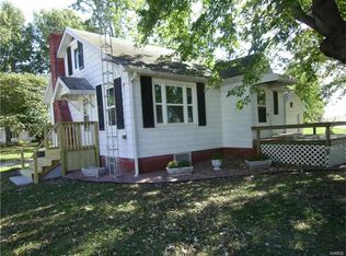 414 S 3rd St, Ava, IL 62907