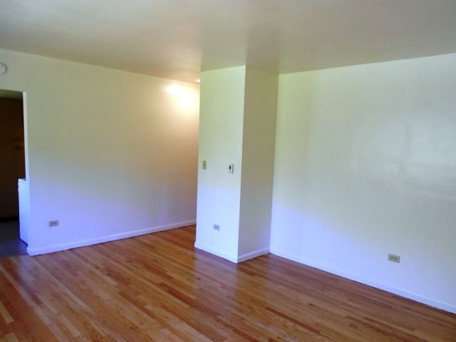 2nd image of 1401 W Warner Ave APT 1C