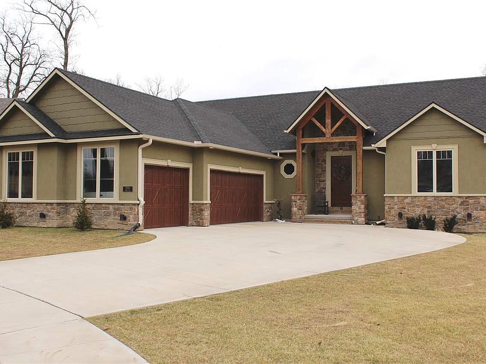 1st image of 2700 Timber Ln