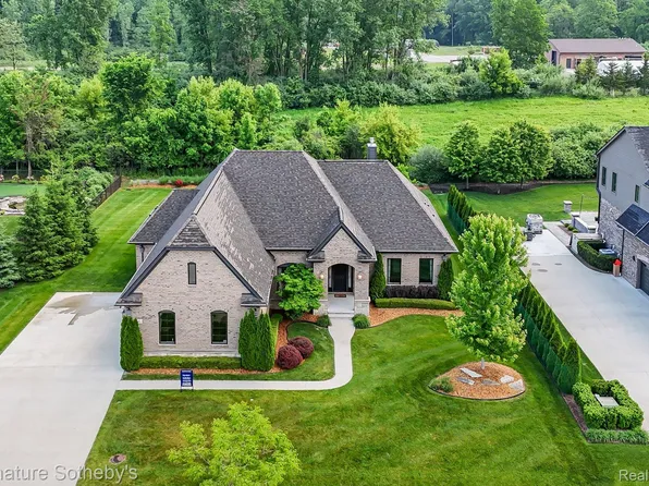 1641 Traceky, Rochester Hills, MI 48306