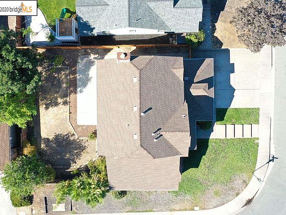 4th image of 1008 Flintrock Dr