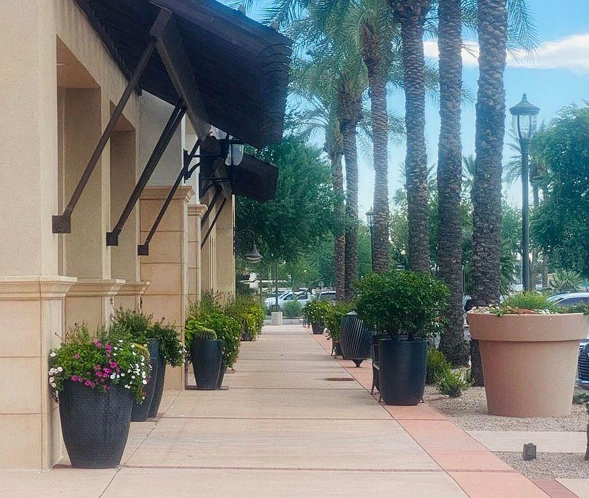 shopping next to Artesia