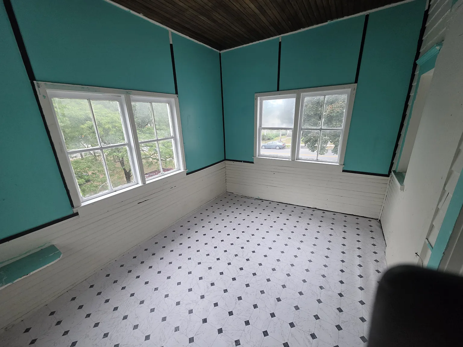1 bed, 1200 sqft, $1,050 — Photo 1