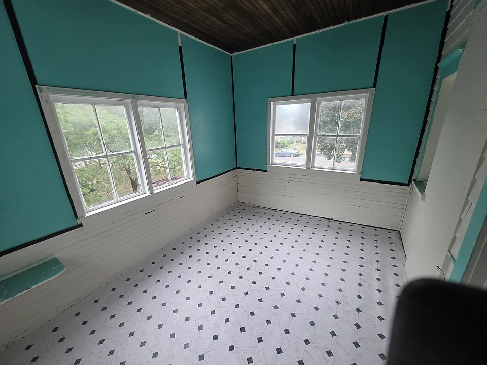 2312 Grant Blvd #4