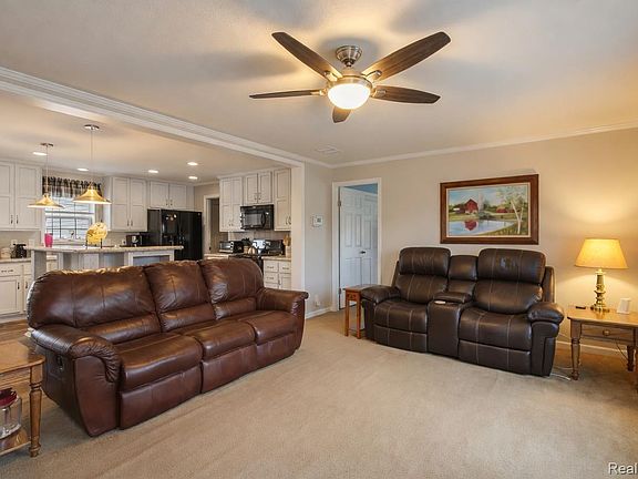 4th image of 11166 Walden Ct