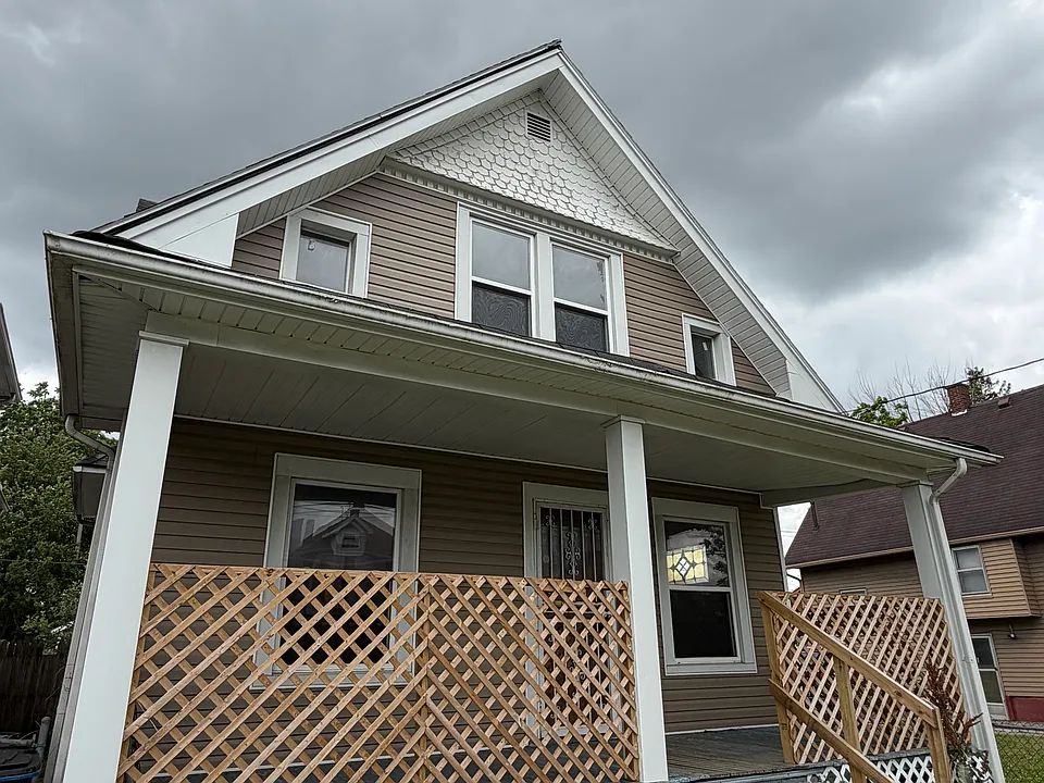 2416 Lawton Ave