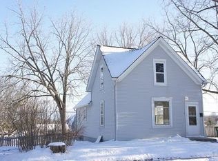 516 S Garfield Ave, Port Washington, WI 53074
